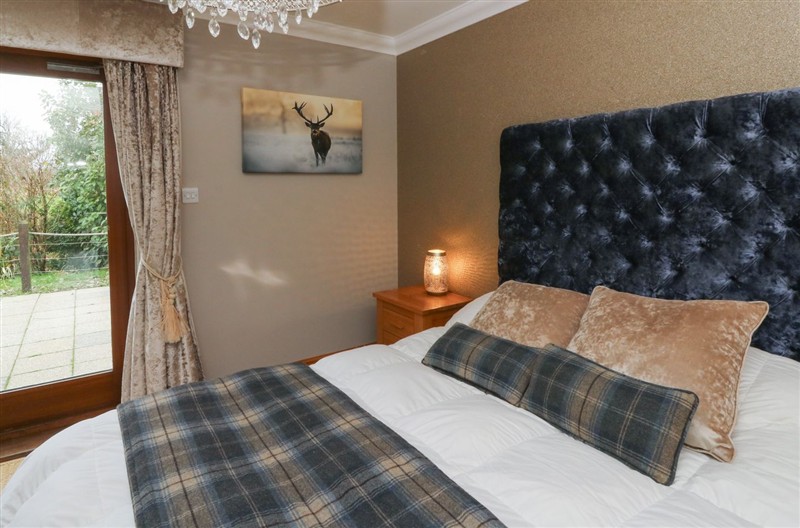 Ivy Cottage, Oldwalls near Reynoldston, Swansea sleeps 4 people