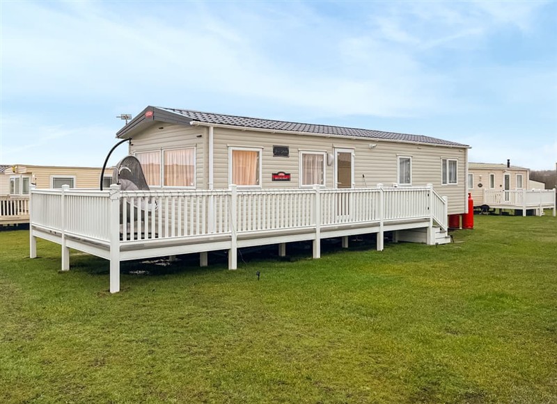 Jaxons Kingdom, Crimdon Dene Holiday Park, Hart has a hot tub
