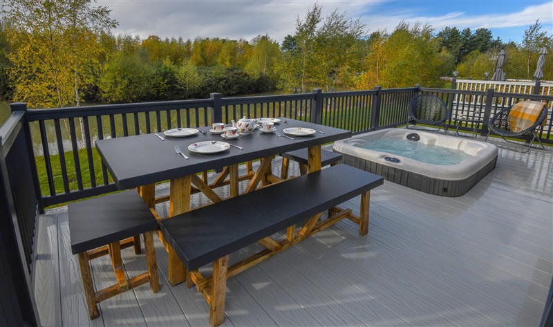 Lakewood Retreat, Woodhall Spa, Lincolnshire sleeps 4 people