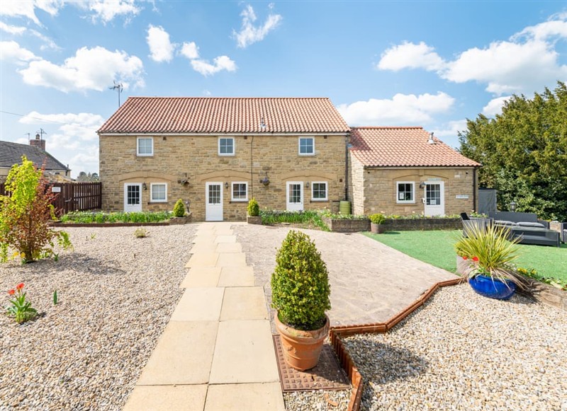 Lighthouse Point, Thirsk has a hot tub