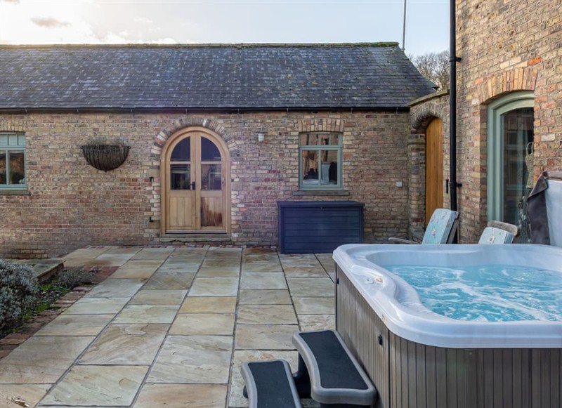 Lilyhatch Cottage, East Yorkshire has a hot tub