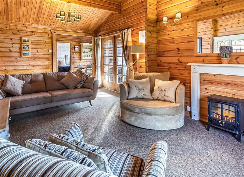 Mallard Lodge, Ravenstonedale, near Kirkby Stephen has a hot tub