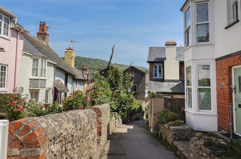 Mayflower Cottage, Lyme Regis, Dorset sleeps 8 people
