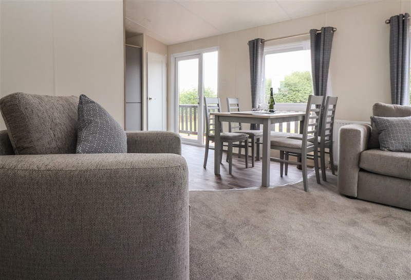 Meadows Park 5, Great Hatfield near Hornsea, East Riding of Yorkshire sleeps 4 people