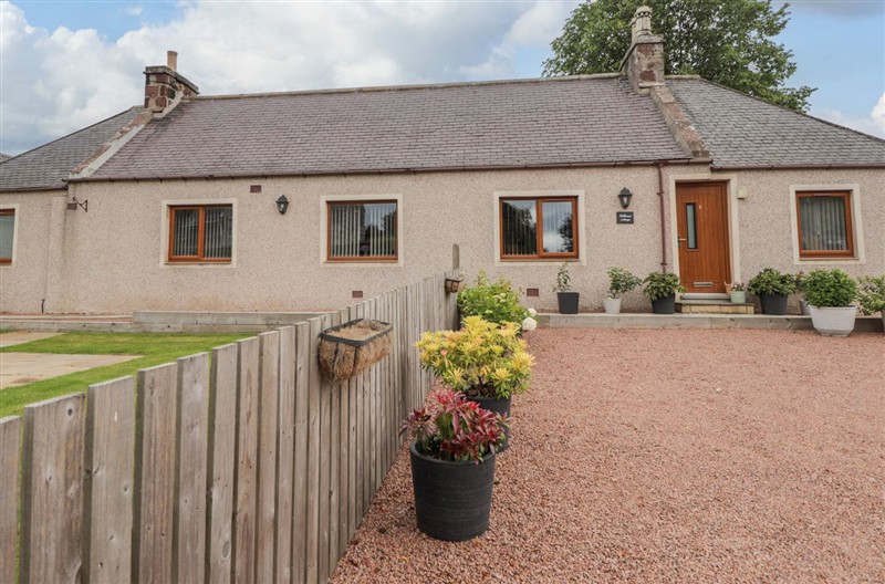 Millmoss Cottage, Turriff, Aberdeenshire sleeps 6 people