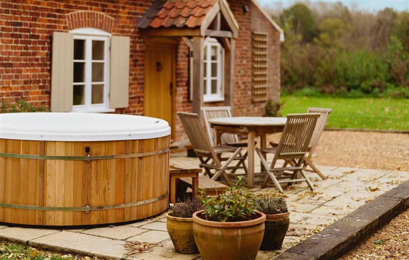 New Lane Cottage, Worstead sleeps 4 people