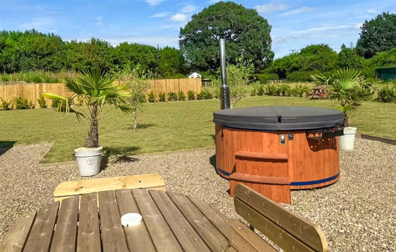 Oak View, Mold and the Clwydian Range sleeps 8 people