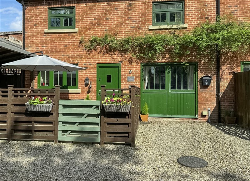 Piper Cottage, Bilbrough, near York has a hot tub
