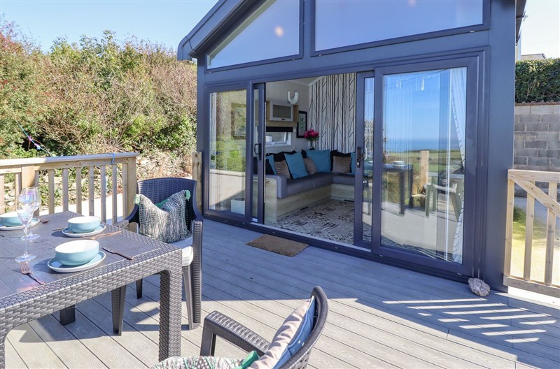 Posh Pod, Cemaes Bay, Ynys Môn / Isle of Anglesey sleeps 4 people