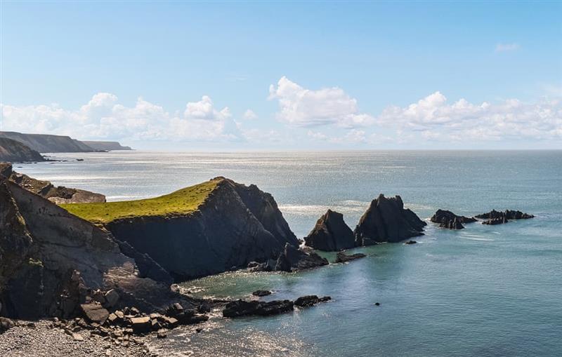 Puffin House, Hartland sleeps 6 people