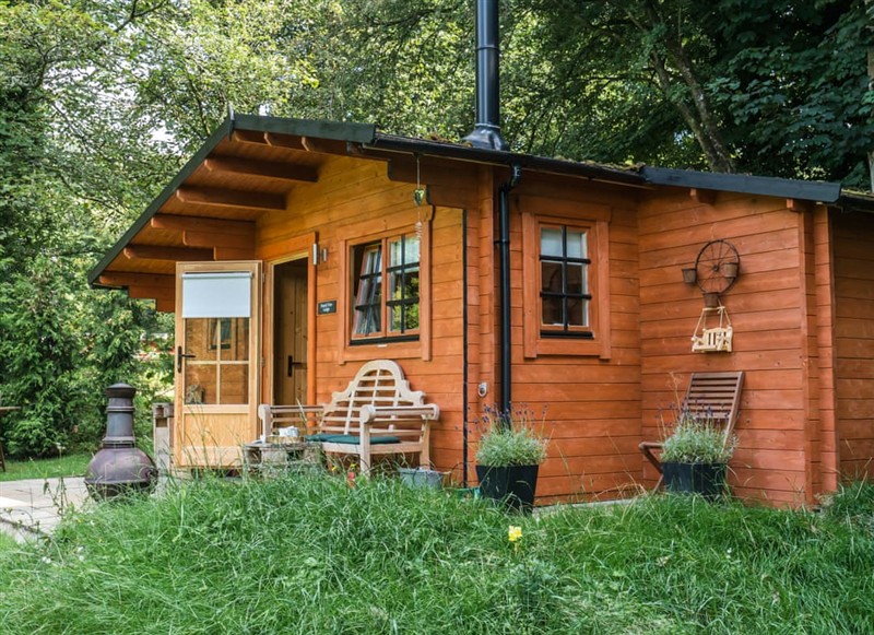 Punch Tree Lodge, Carluke has a hot tub