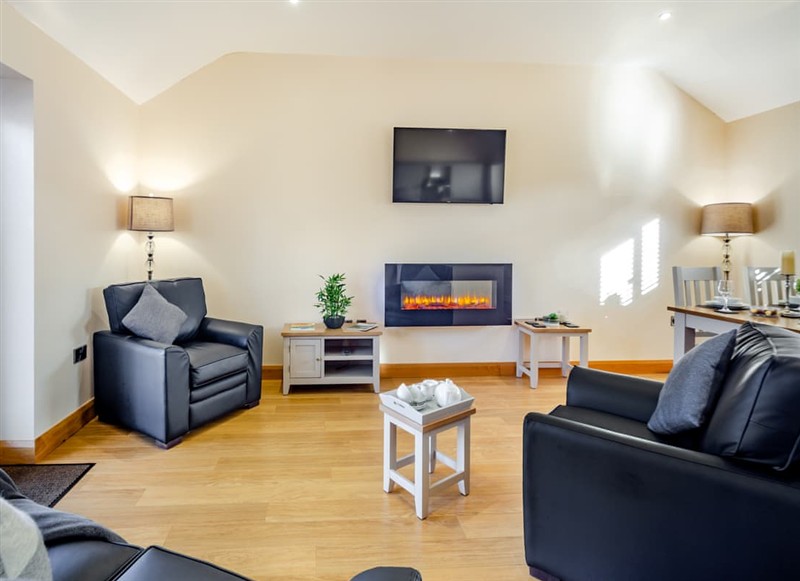 Pwyll Cottage, Pentraeth has a hot tub