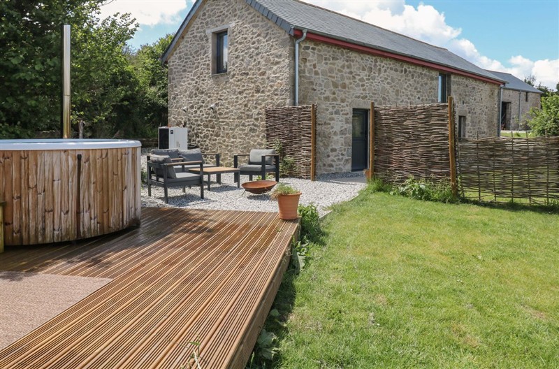 Reddaway Byre, near Okehampton, Devon sleeps 6 people