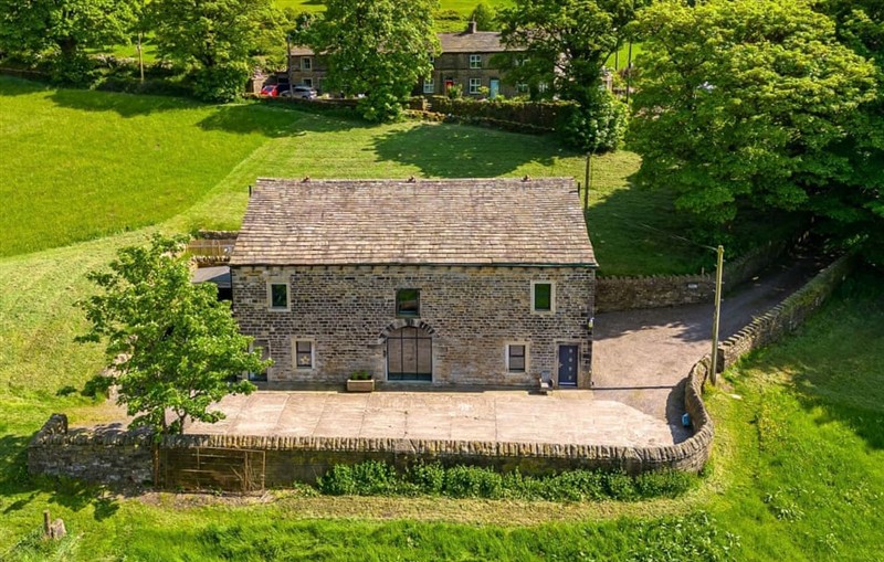 Ridge Barn, Ripponden sleeps 12 people
