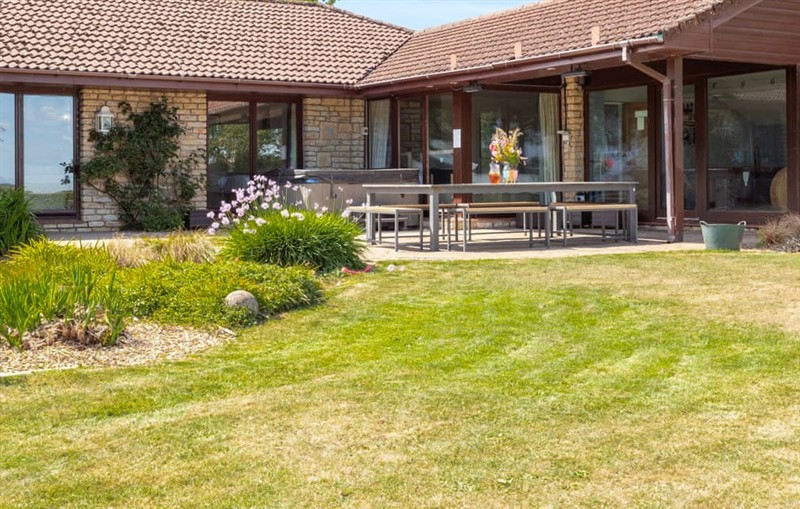 Ridge Lakeview, Chew Stoke sleeps 16 people