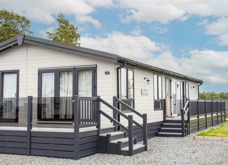 Rivendale 7, St Andrews has a hot tub