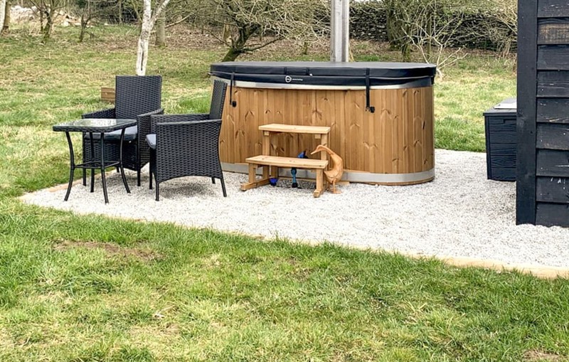 Robins Nest, Foolow, near Hope Valley sleeps 2 people