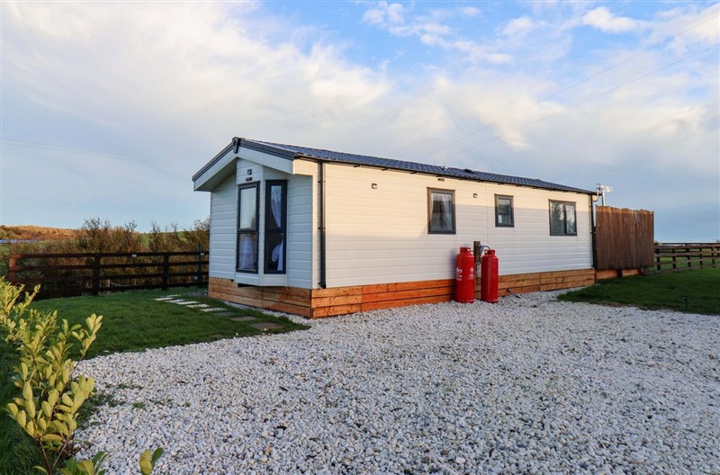 Rosefinch Cabin, Staintondale near Scarborough, North York Moors National Park sleeps 4 people