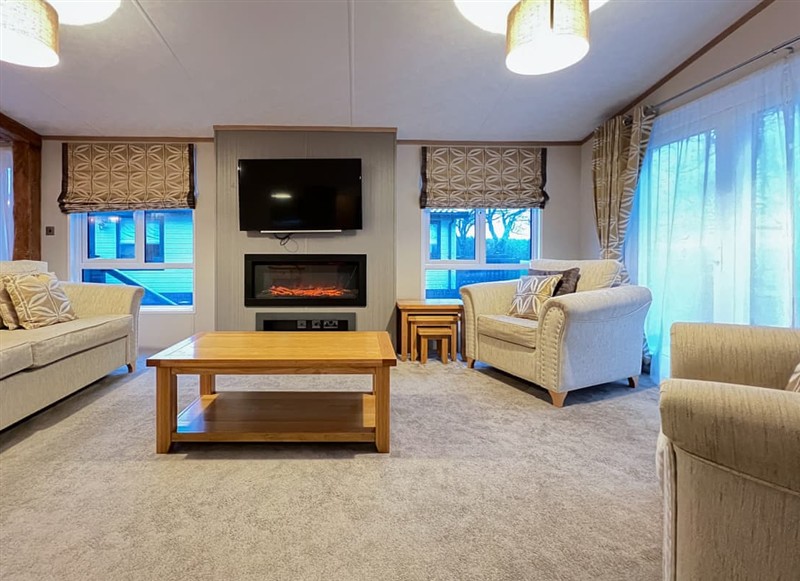 Saltire 26, St Andrews has a hot tub