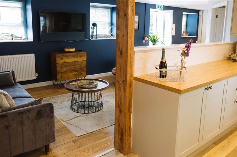 Snowdon Studio Apartment, Tal-y-cafn near Llandudno Junction, Conwy sleeps 2 people