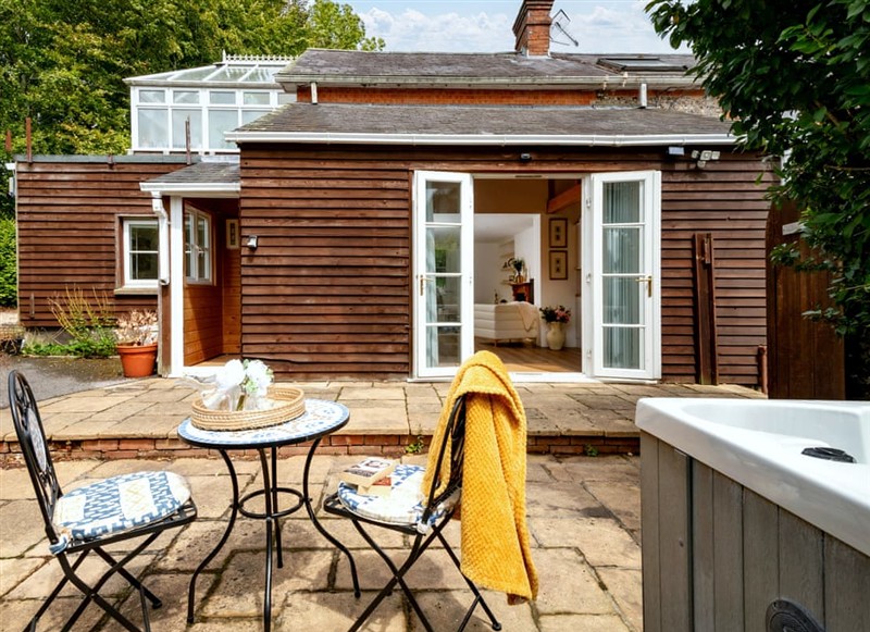 Snowdrop, Blandford Forum has a hot tub