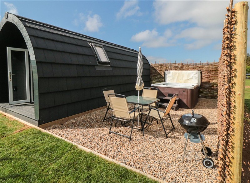 Starlight Sanctuary, near Rillington, North Yorkshire has a hot tub