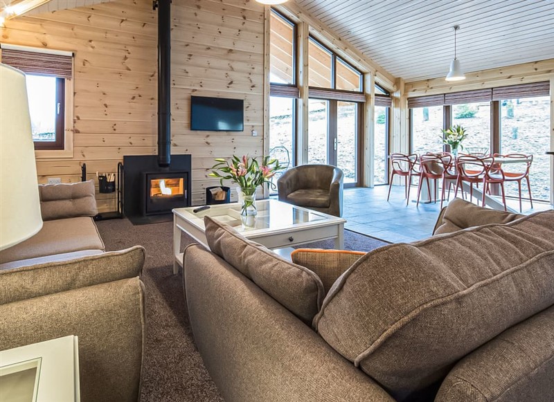 Swaledale Lodge, Ravenstonedale, near Kirkby Stephen has a hot tub