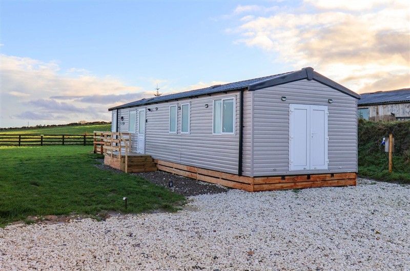 Swift Cabin, Staintondale near Scarborough, North York Moors National Park sleeps 6 people