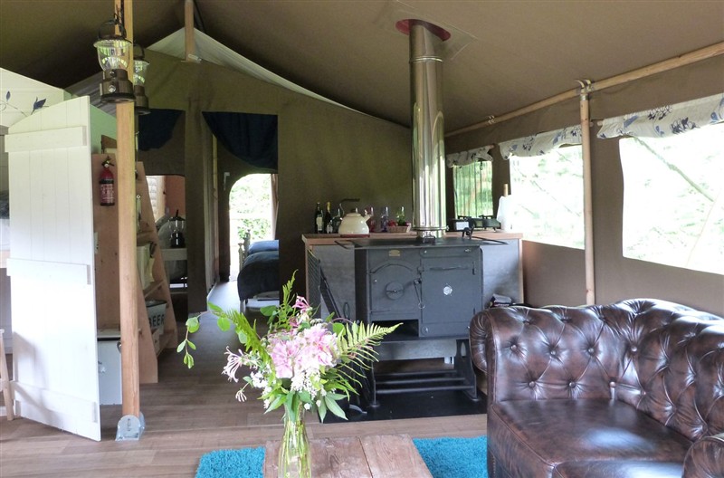 Teifi, Newcastle Emlyn, Ceredigion sleeps 6 people