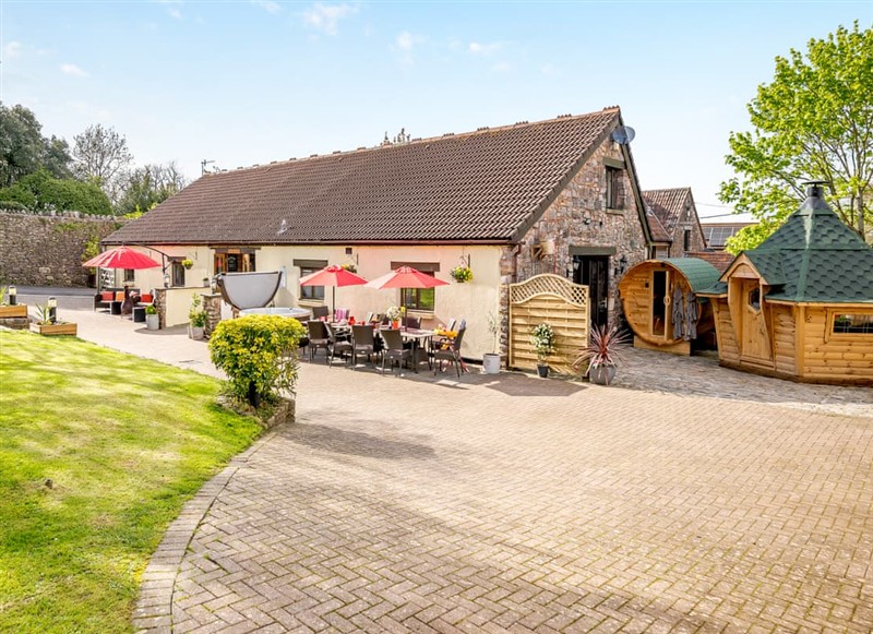 The Big Old Dairy, Weston-super-Mare has a hot tub