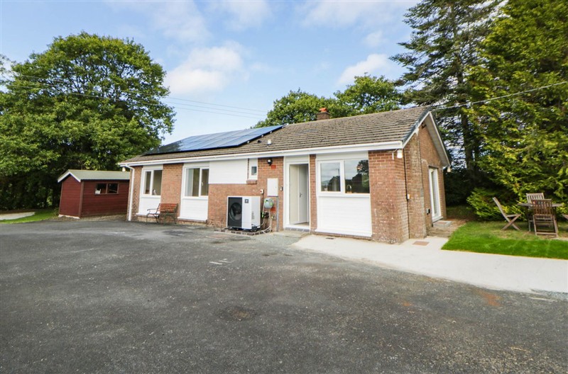 The Croft, near Penybont, Mid Wales & Cardigan Bay sleeps 6 people
