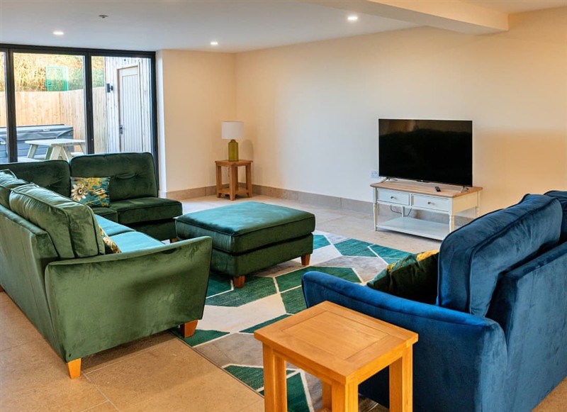 The Dairy Cottage, Llittle Rissington has a hot tub