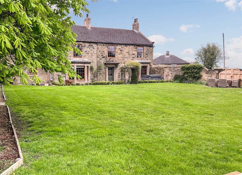 The Farmhouse, Featherstone, near Wakefield has a hot tub