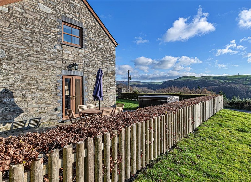The Fisherman’s Loft, Talybont has a hot tub