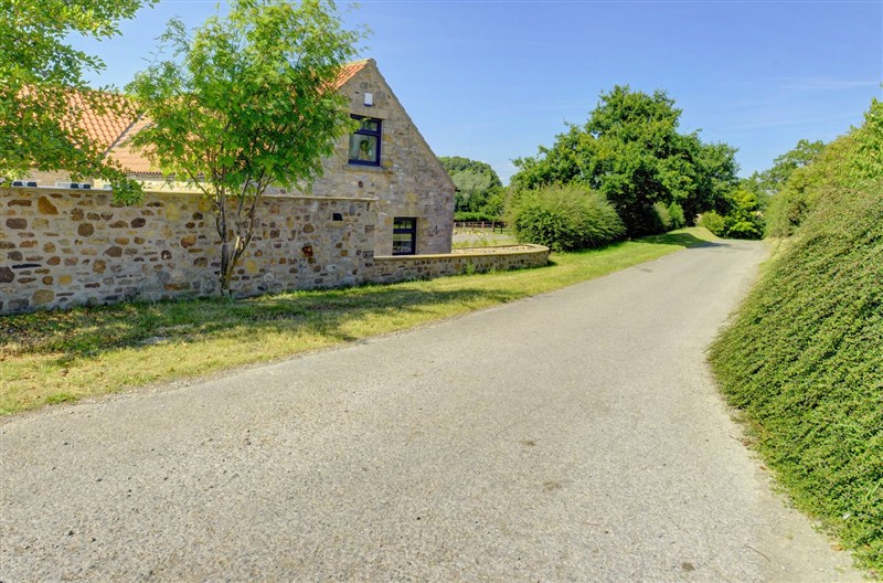 The Gate House, Aldbrough St. John near Barton, North Yorkshire sleeps 8 people