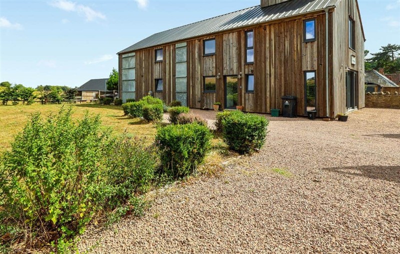 The Grain Dryer, Gloucester sleeps 13 people