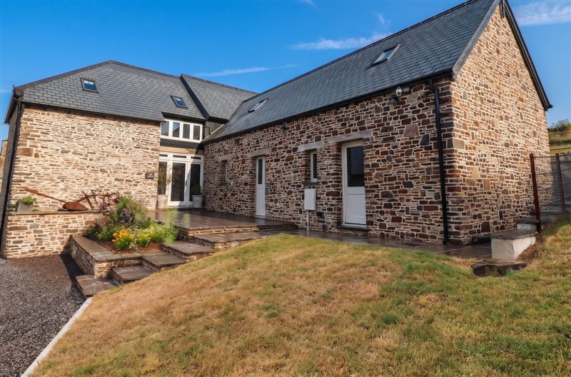 The Granary, Chelfham near Barnstaple, Devon sleeps 12 people