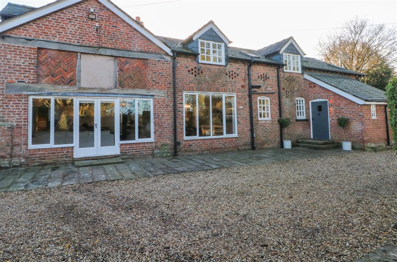The Granary, Knutsford, Cheshire sleeps 10 people