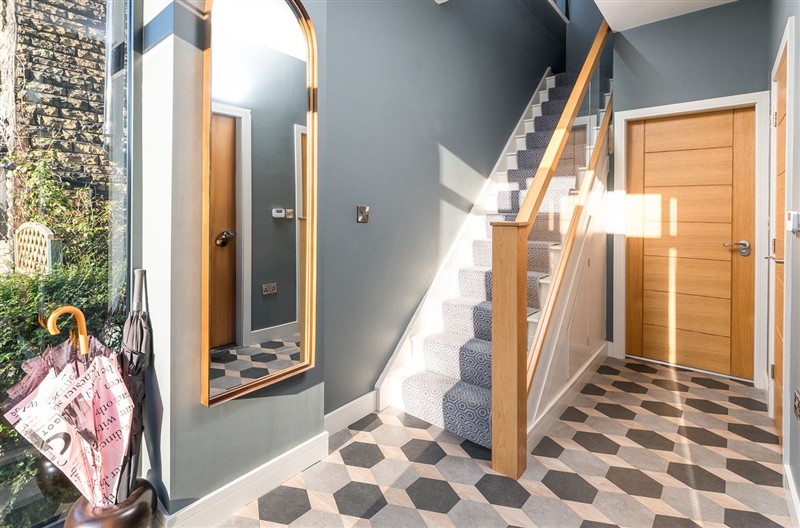 The Grand Weave House, Shipley, West Yorkshire sleeps 8 people