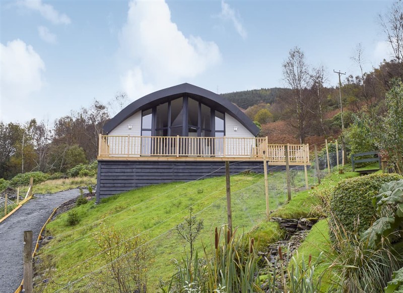 The Lodge at Braemor, Arrochar has a hot tub