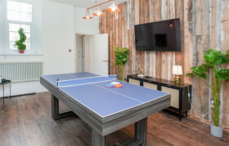 The Old School House, Horrabridge, near Tavistock sleeps 24 people