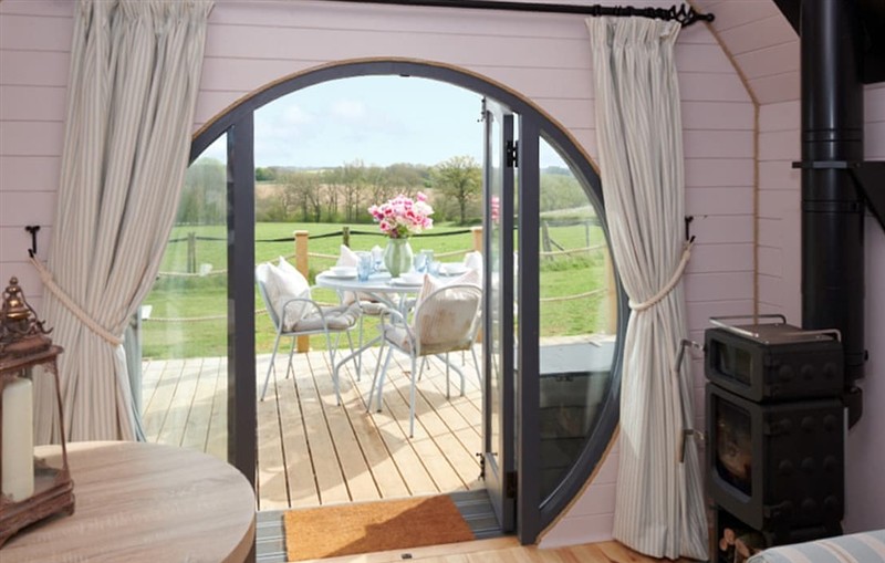 The Old Workshop Barn, Banbury sleeps 4 people