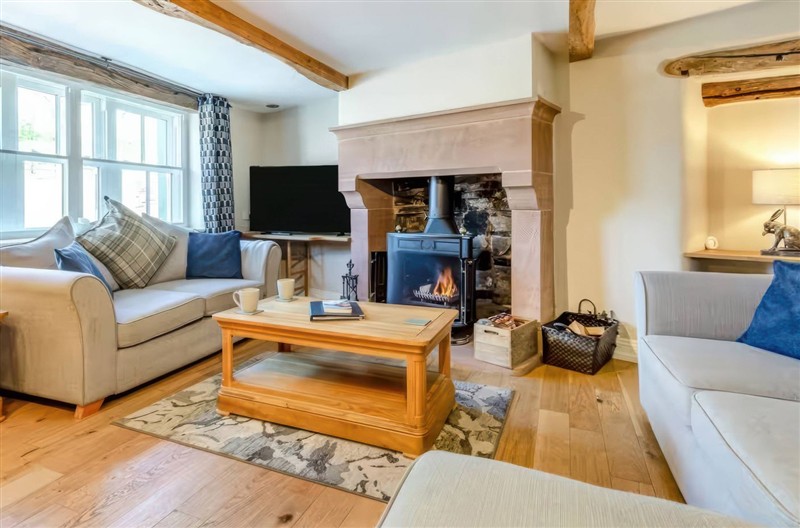 The Quirky Cottage, Eamont Bridge near Ullswater, Cumbria sleeps 4 people