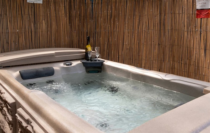 The Stables Cottage, Halford sleeps 2 people