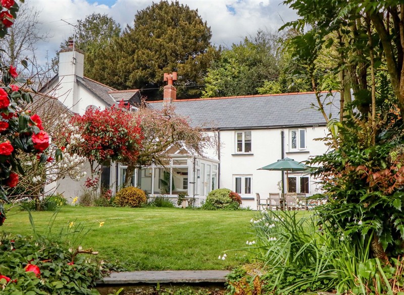 Town Farm Cottage, Barnstaple, Devon has a hot tub