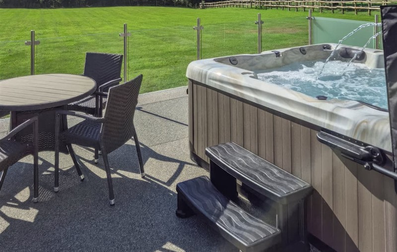 Towy Cottage, Ponthirwaun sleeps 6 people