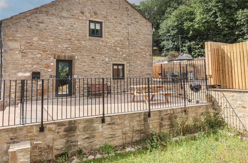 Virginia Cottage, Winterburn, North York Moors & Coast sleeps 6 people