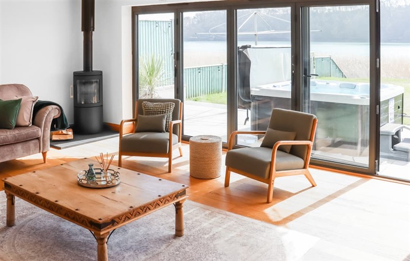 Waters Edge, Burton, near Milford Haven sleeps 10 people