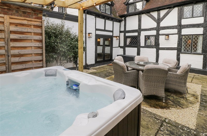 Weston Cottage, Welford-On-Avon, Warwickshire sleeps 6 people