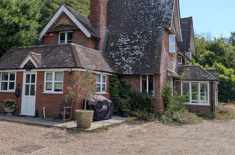 Whitebeams, Bridge, Kent, Kent sleeps 10 people